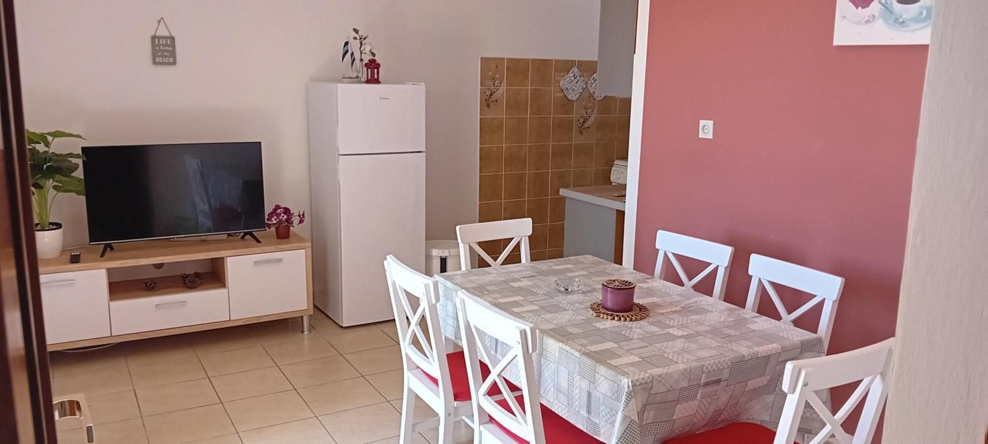 Apartmani Alaga B Tribalj المظهر الخارجي الصورة