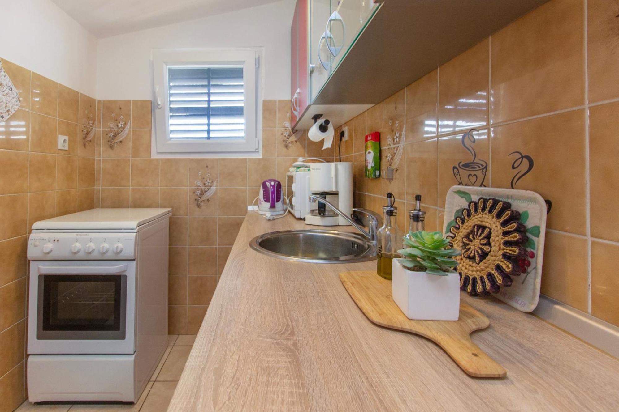 Apartmani Alaga B Tribalj المظهر الخارجي الصورة