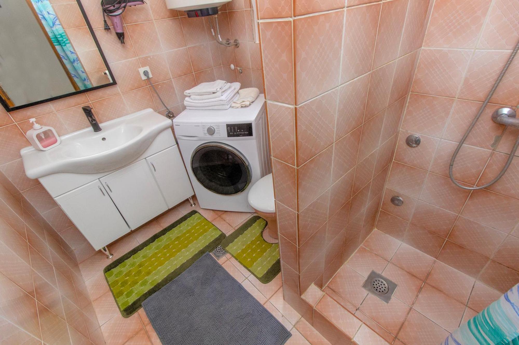Apartmani Alaga B Tribalj المظهر الخارجي الصورة